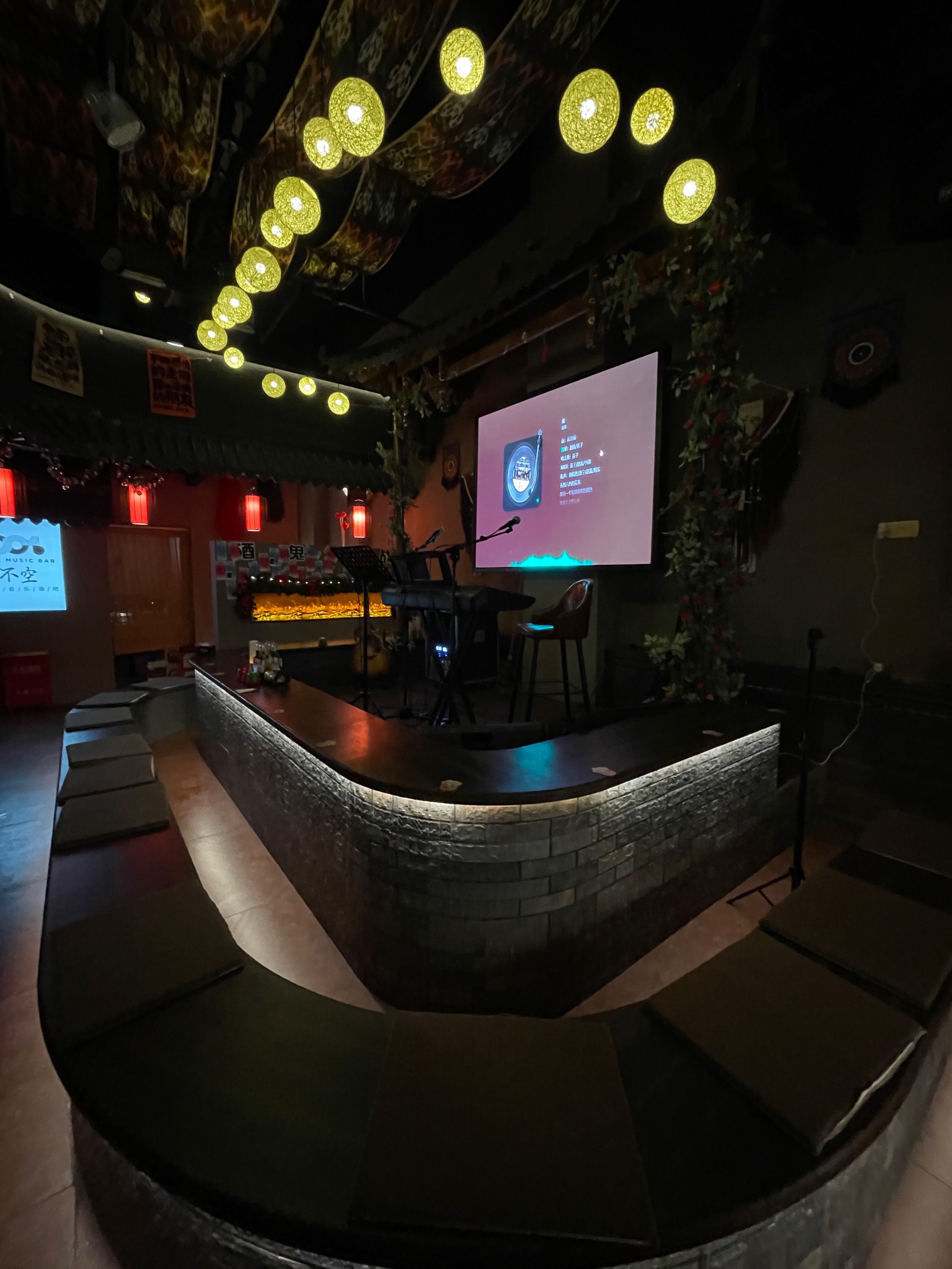 来宾商务ktv创新商务ktv模式解析-兴宾区ktv预订